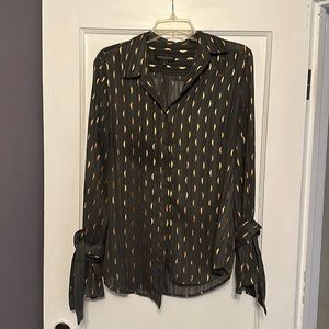 Banana Republic Dillion button down shirt.